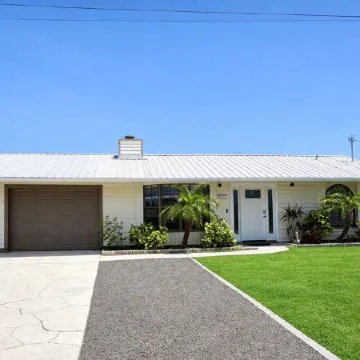 Paradise - Golf Cart Rental, Kayaks, Paddle Boat, Fishing & Swimming