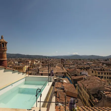 Donati Luxury Tower Suites