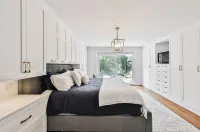LAKEFRONT CHALET/FAMILY HOME- beautiful water views, hot tub, outdoor activities