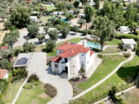 Luxury Rental Villa for 14 People