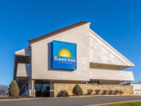 Days Inn by Wyndham Kansas City Northeast Hotels in Chouteau Township