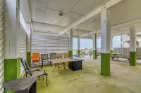 Saltwater Pool! Epic Galveston Bay Group Getaway! - 3-Star
