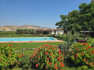 Agriturismo Essentia Dimora Rurale Hotel di 