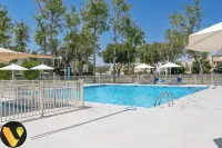 Vogue | Springs Villa Emirates Hills Close to Mall of the Emirates | Ski Dubai -  Holiday Villas