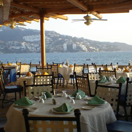ACAPULCO MALIBU HOTEL