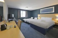 沃特福德市中心旅客之家酒店