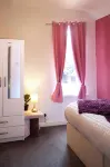 Elegant 5-bedroom Home- Fast Wifi, Free Parking & Netflix