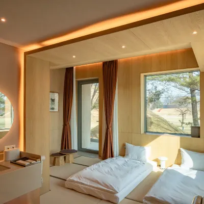 PBr7 Unusual Stay Hotels near Cheonmachong