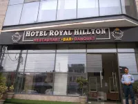 Hotel Royal Hillton Hotele w: Paonta Sahib