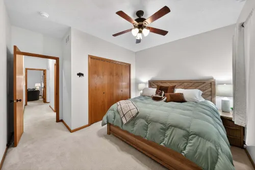 Quiet Lincoln Gem 3 King Brs Garage 3 Bedroom Home