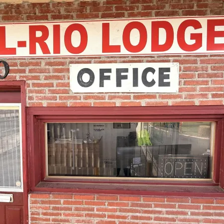 Del Rio Hotel O Near Mesa Downtown
