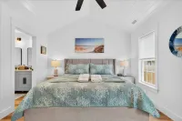 New Listing | Lux Beach House, Dog Friendly! - Boutique