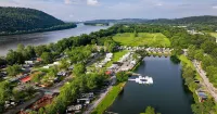 Splash Magic RV Resort - Homestays