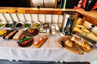 Fİİ SUİTS - breakfast