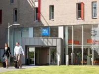 Ibis Budget Brugge Centrum Station Hotels near Sint-Michiels