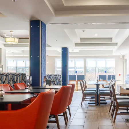 Holiday Inn Express & Suites LAKE ZURICH-BARRINGTON by IHG