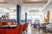Holiday Inn Express & Suites LAKE ZURICH-BARRINGTON by IHG - Pet friendly