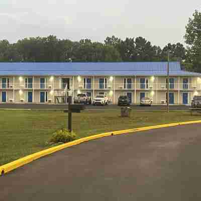 Towne Inn Hotel Exterior