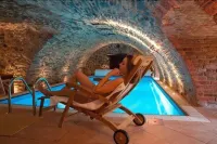 Chateau Zbiroh - Pools