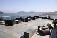 拉斯塞雷納斯康塔布里科海水浴酒店