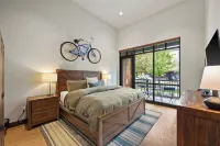Luxe, Large, Stylish Glacier National Park Condo! Best Location in Town!