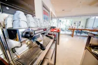 Comfy Boutique Hotel - breakfast