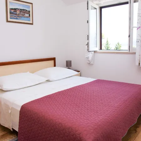 Apartment Jela Hotels in Postire
