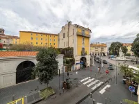 A/C Mezzanine Apt 1BR/2P - Place Garibaldi - โฮมสเตย์