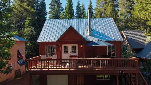 Ute Cabin by Avantstay Vintage Cabin + BBQ Deck Ski Donner Summit + Lake + Truckee - Kitchens