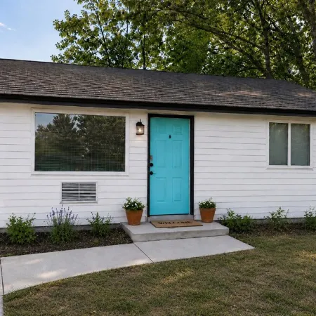 Cozy & Quiet - KING Bed - Full Kitchen - 6 Minutes to Kadlec, 5 miles to PNNL.