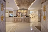 Mythos Palace Resort - Parking