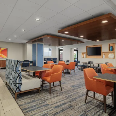 Holiday Inn Express & Suites INDIANAPOLIS DTN-CONV CTR AREA by IHG
