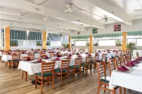 Maui Beach Hotel - breakfast
