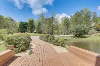 2 Docks and Paddleboard Lakefront Alabama Retreat! -  Privatzimmer