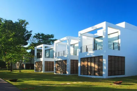 The Secret Pool Villas by the Library Koh Samui