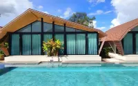 โรงแรมเซาท์เทอร์นแอร์พอร์ท - ที่มีสระว่ายน้ำ