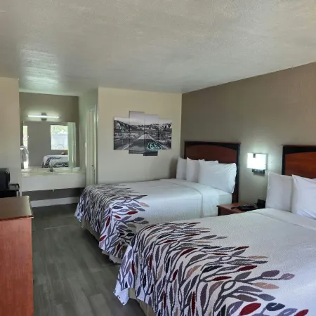 Red Roof Inn Shamrock