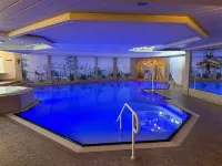 Fletcher Berghotel Astenkrone-Winterberg - مسبح