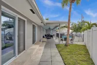 Luxury 6BR Villa Near Hollywood - Private Pool