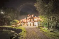 Sleeps 16 Hot Tub Sauna Dogs Welcome Ping Pong - balcony