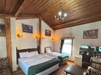 Arifbey Konagi Hotels near Alauddevle Mosque
