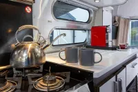Unique Airstream Retreat - Sleeps 2 - Free Parking - 2-Star