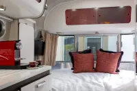 Unique Airstream Retreat - Sleeps 2 - Free Parking - 2-Star