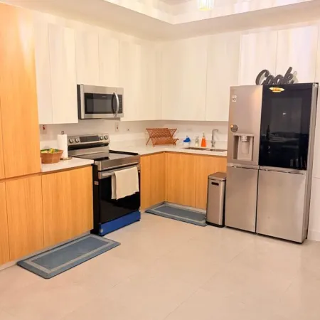 2BR Comfy City Apartment - The Rogers