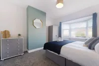 Darlington Central 4BR With Parking and Free Wifi - Homestay