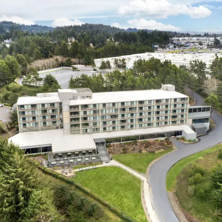 Best Western Plus Agate Beach Inn