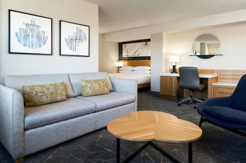 Delta Hotels Saskatoon Downtown - Pools