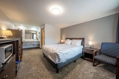 Western Traveller Motel - parking