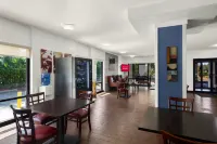 Red Roof Inn Kingsland - Parkplatz
