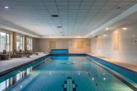Canal Court - Pools